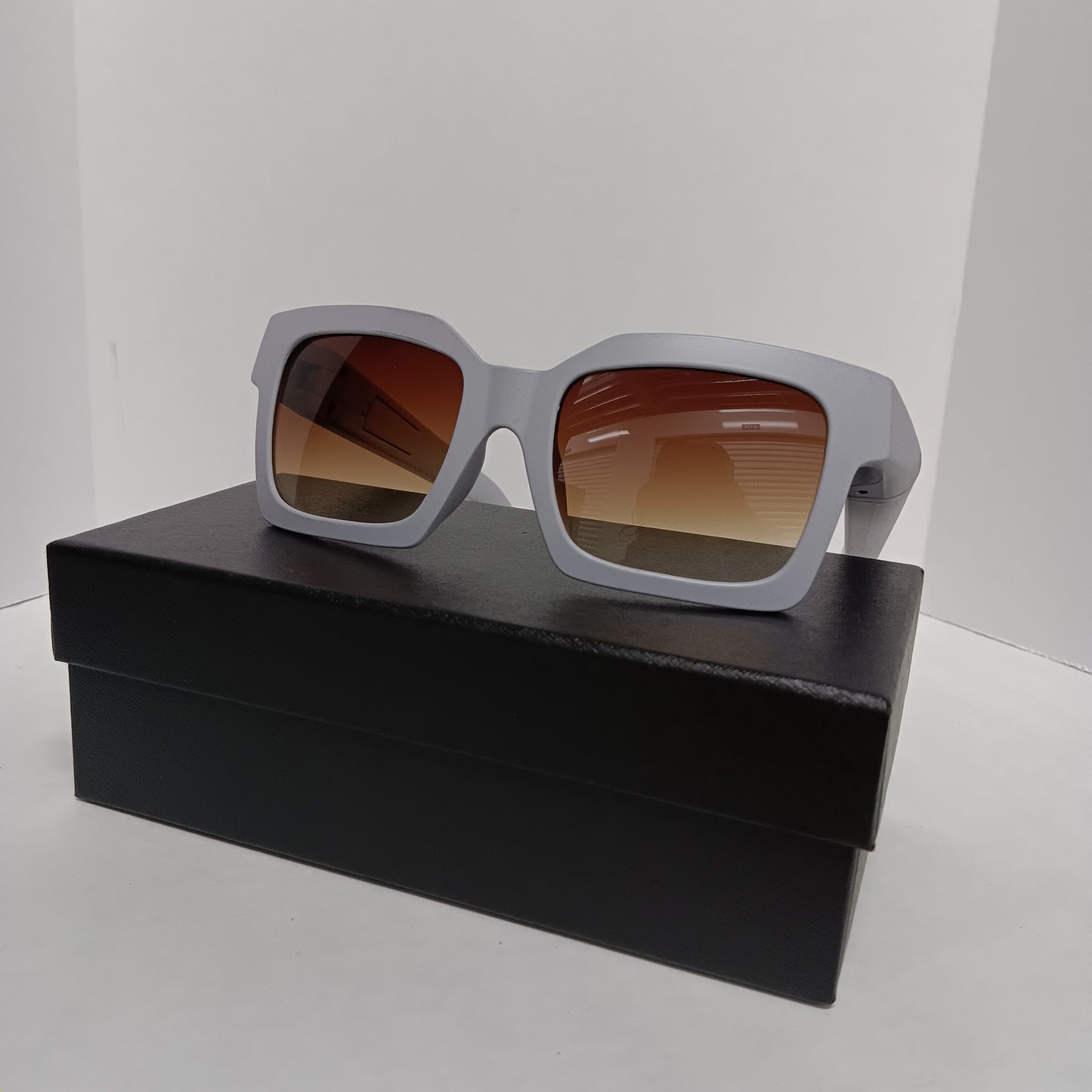 Husk and Hemp Grey Stashtainer Sunglasess